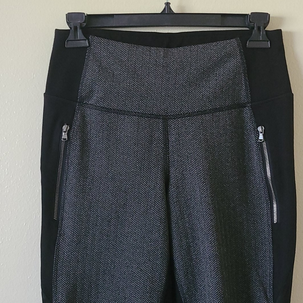 🍍Old Navy Active Herringbone City Leggings